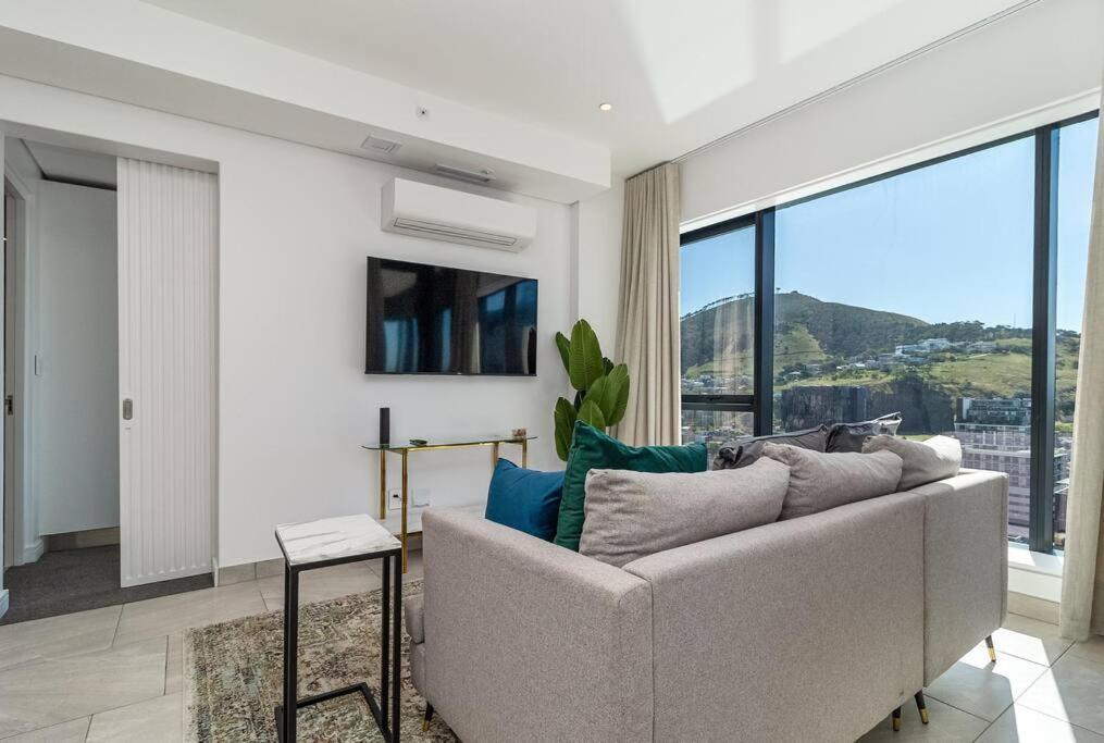 Stylish 2-bedroom Haven *