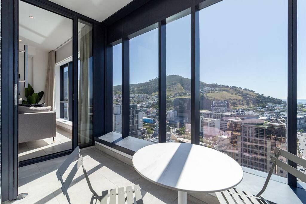 Stylish 2-bedroom Haven * Cape Town